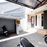 J&B Rooms Tomang Jakarta Mitra Reddoorz
